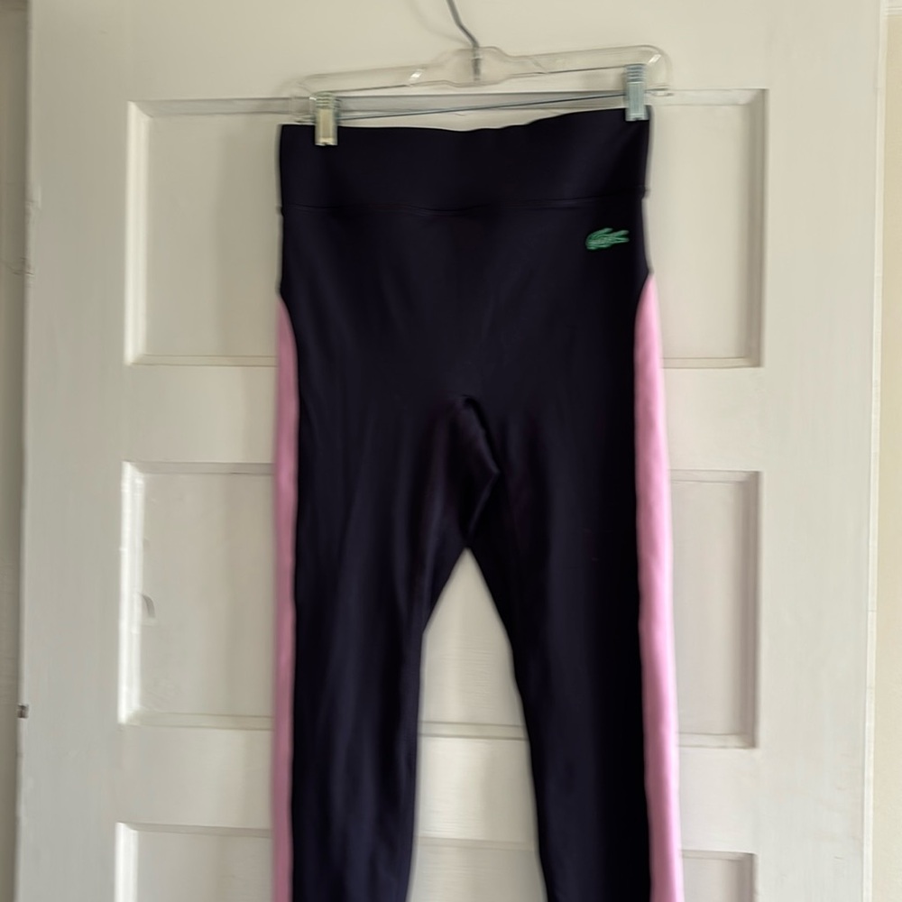Bandier leggings navy blue with pink stripe size medium. New without tags